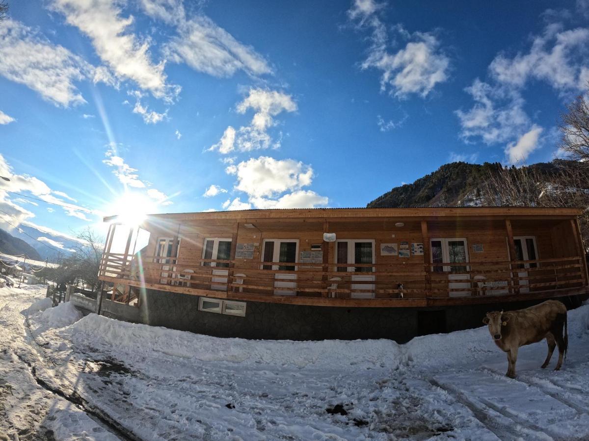 Girgola Bed and Breakfast Mestia Buitenkant foto