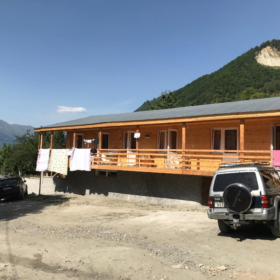 Girgola Bed and Breakfast Mestia Buitenkant foto