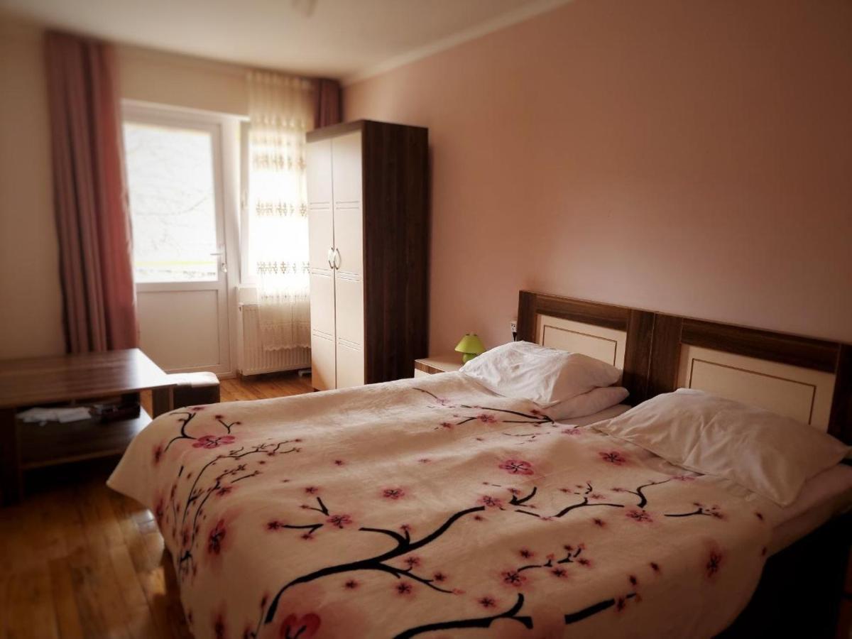 Girgola Bed and Breakfast Mestia Buitenkant foto