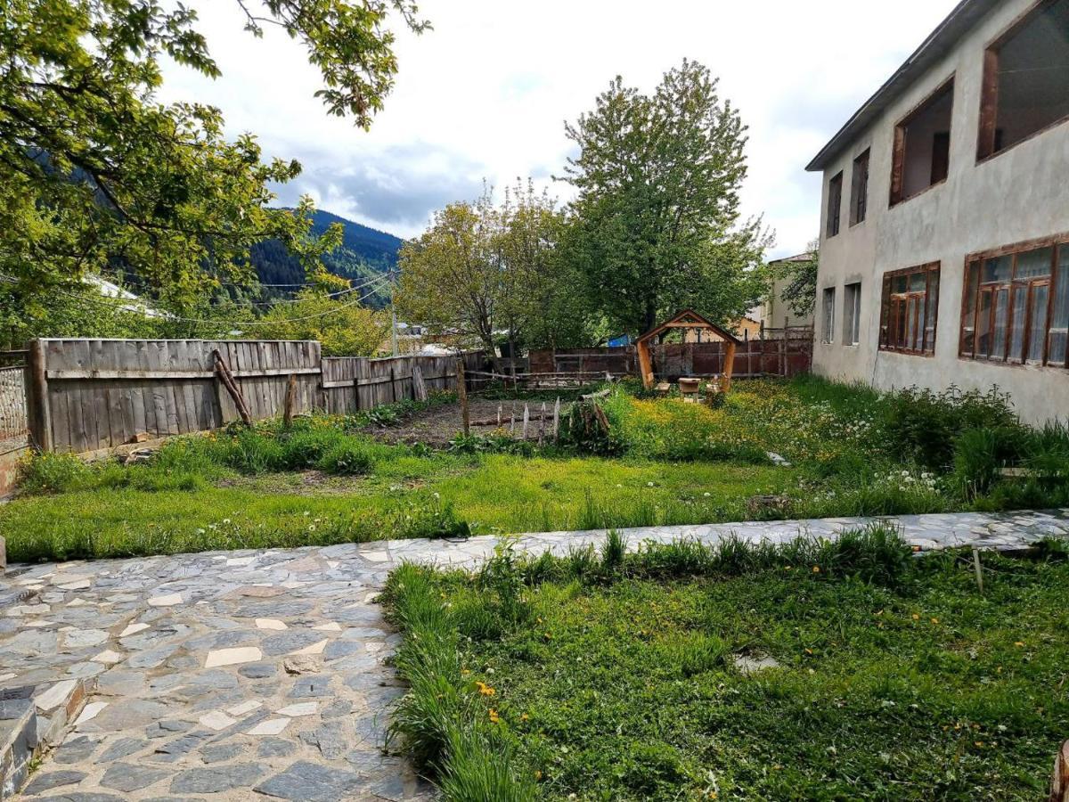 Girgola Bed and Breakfast Mestia Buitenkant foto