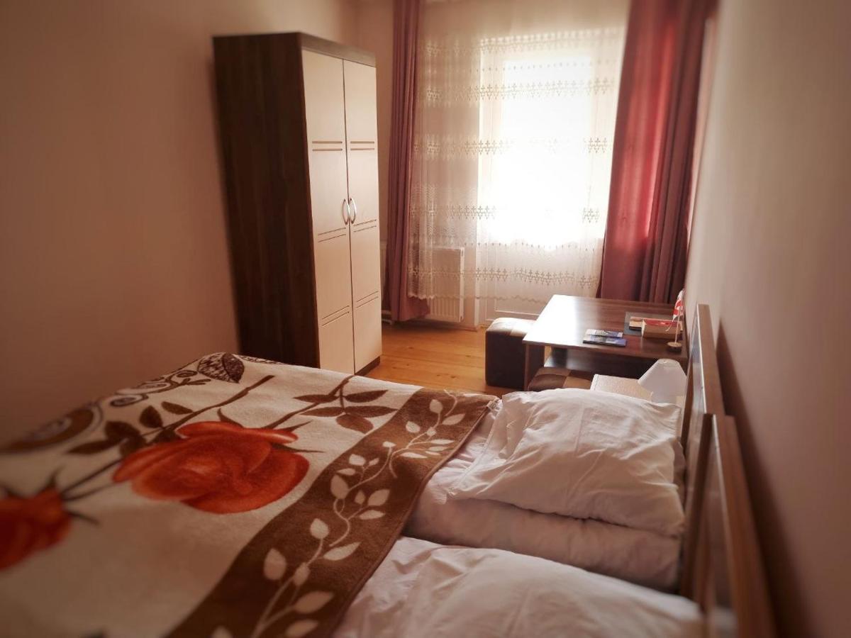 Girgola Bed and Breakfast Mestia Buitenkant foto