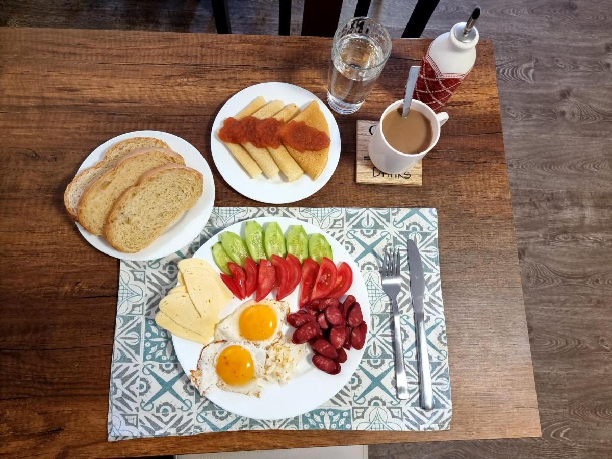 Girgola Bed and Breakfast Mestia Buitenkant foto