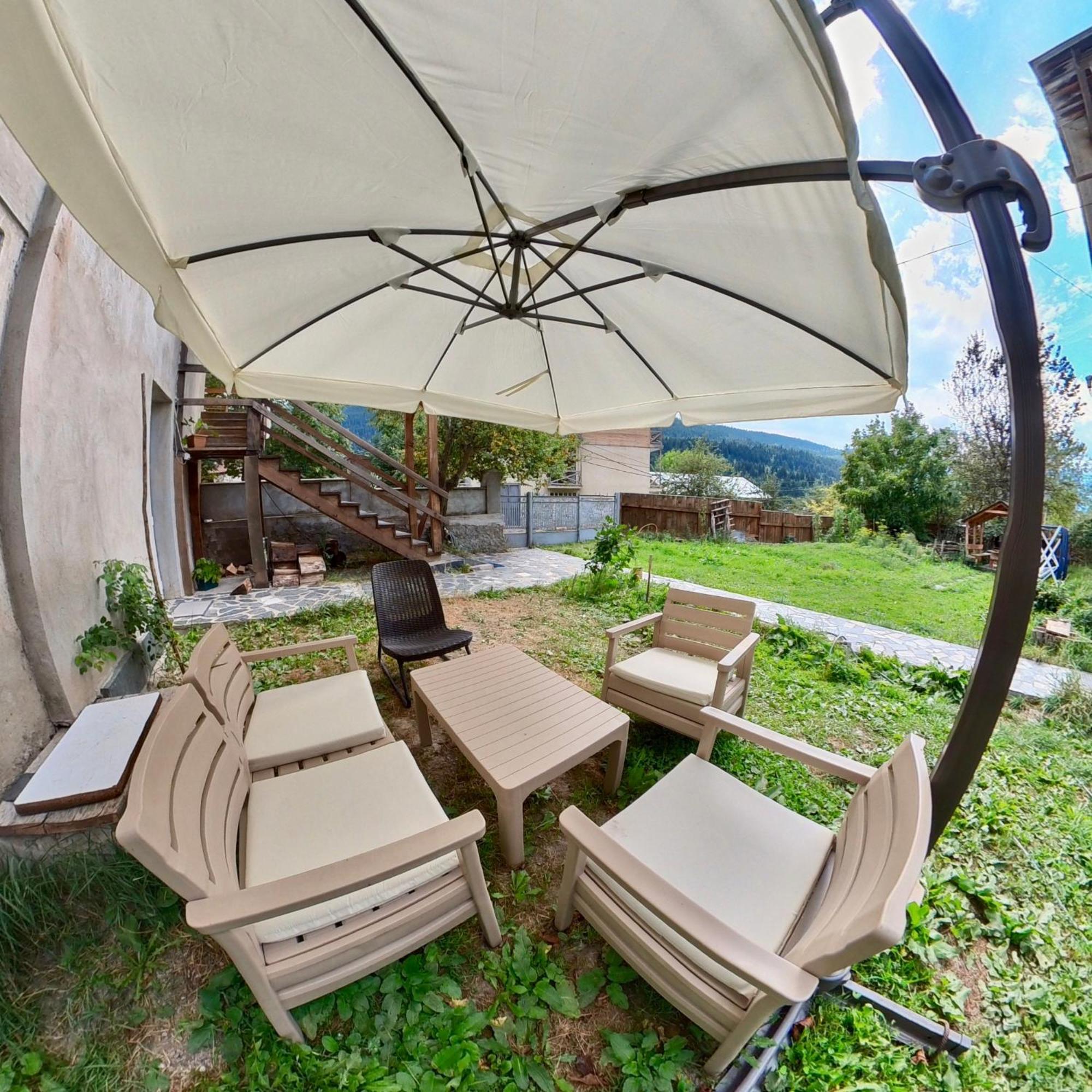 Girgola Bed and Breakfast Mestia Buitenkant foto